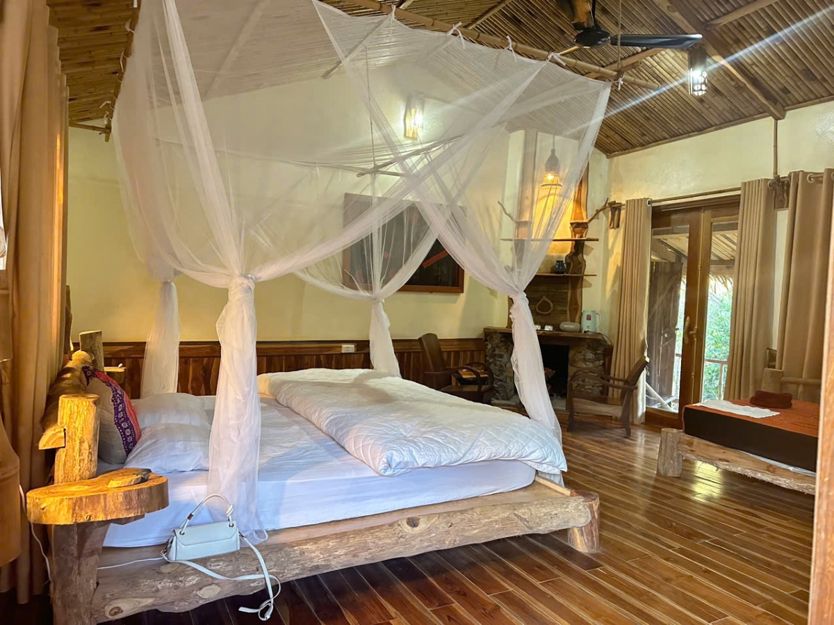 Không gian phòng ngủ tại homstay A Chu