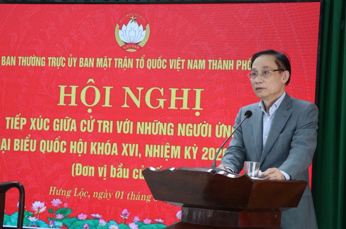 Ồng Lê Hoài Trung - Ƀộ trưởng Ƀộ Cribơyai broă mờ lơgar ndai tàm anih tĕ khà sàh Hưng Lộc, ƀòn dờng Huế