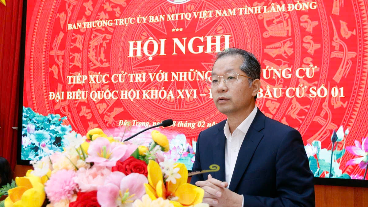 Ồng Nguyễn Văn Quảng đơs tàm dơ̆ tìp mat cau tĕ khà