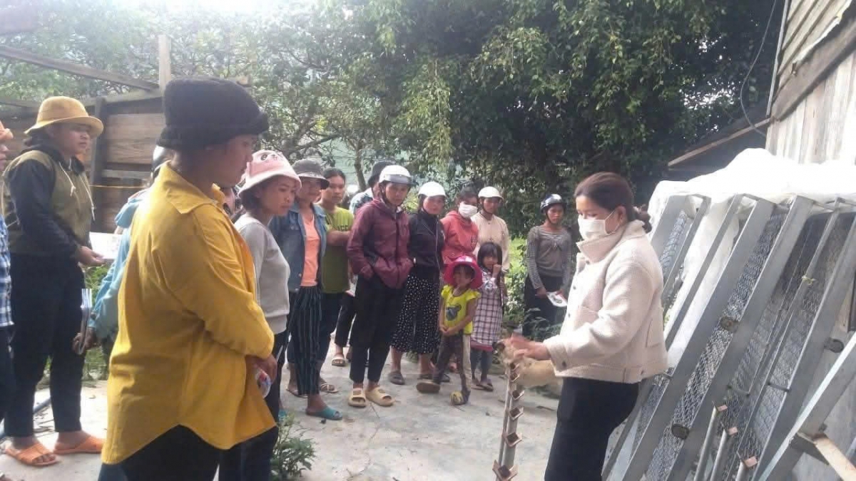 Rmôt chĭng bu ur Bồ Liêng Đình Văn Lâm Hà
 