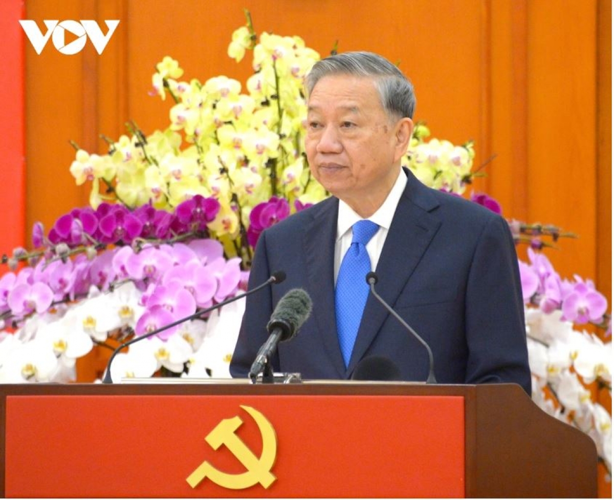 
Tổng Bí thư Tô Lâm pơma pơgơ̆r hop akŏm