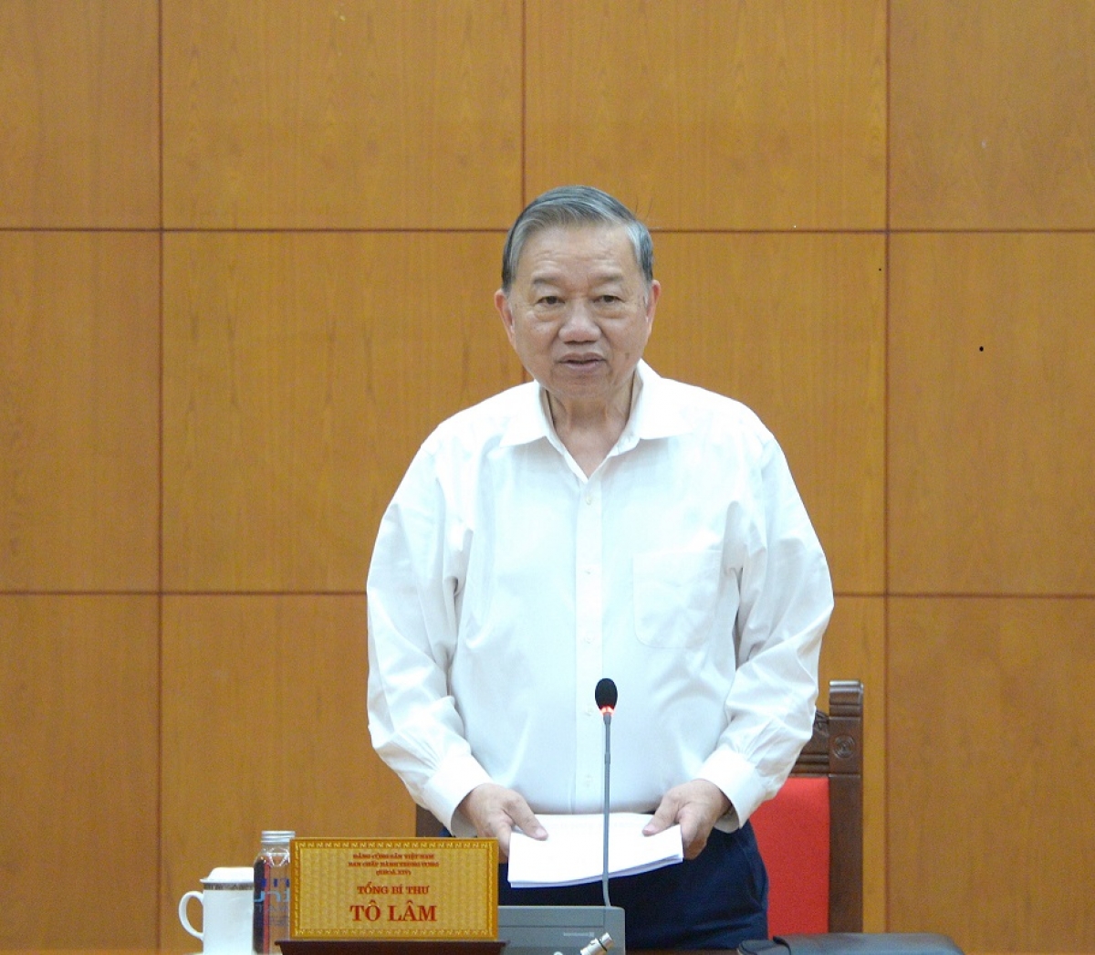 Tổng Ƀí thư ồng Tô Lâm geh jơnau đơs tàm pơrjum