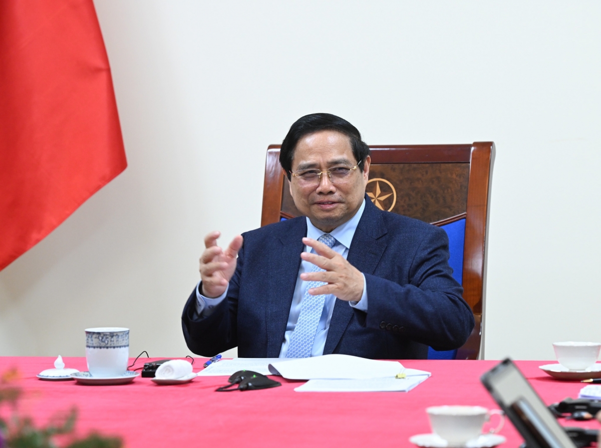 Thủ tướng Chính phủ Phạm Minh Chính tâm nchră ma điện thoaị đah Thủ tướng nkre kan Kruanh n’gâng kan nchră nău đah dak bah dih Qatar.