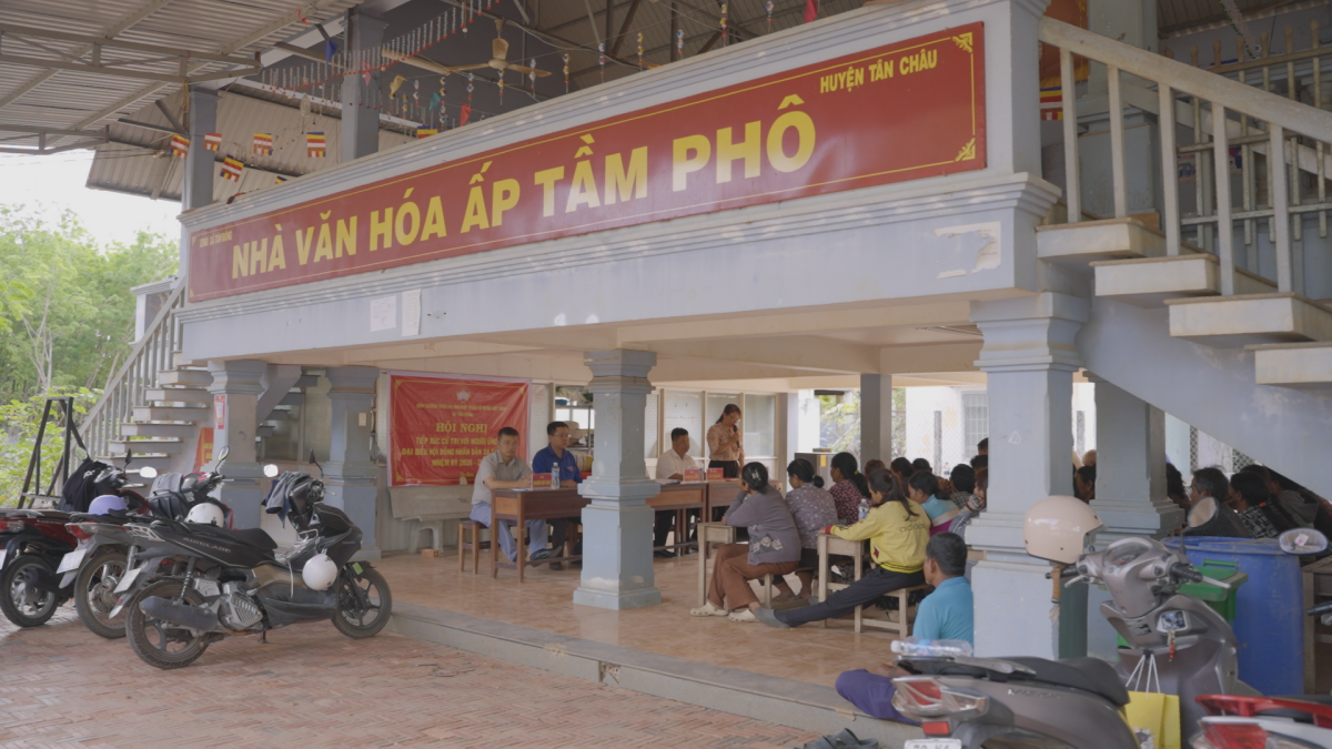 Pathau khan palih ruah ka rahra puk Tầm Phô, xa Tân Đông, tinh Tay Ninh