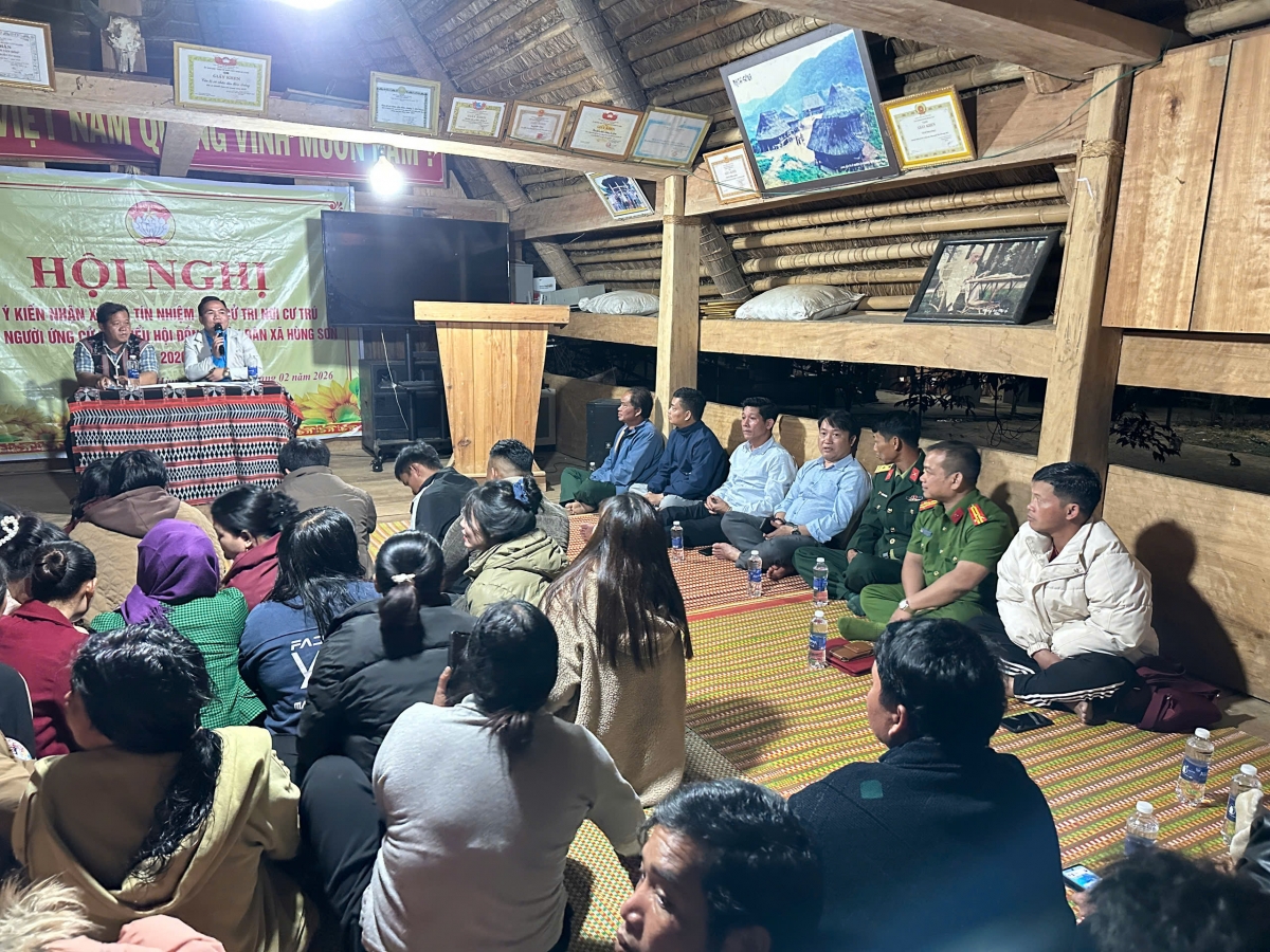 Xã Hùng Sơn tổ chức lấy ý kiến của cử tri. Ảnh Parai