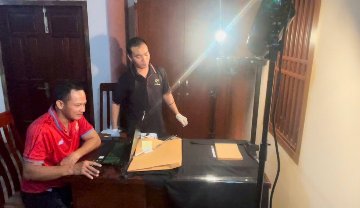 Dom urang roh duah daok ngak lek taka so ka dom gal harak Cam meng kal klak