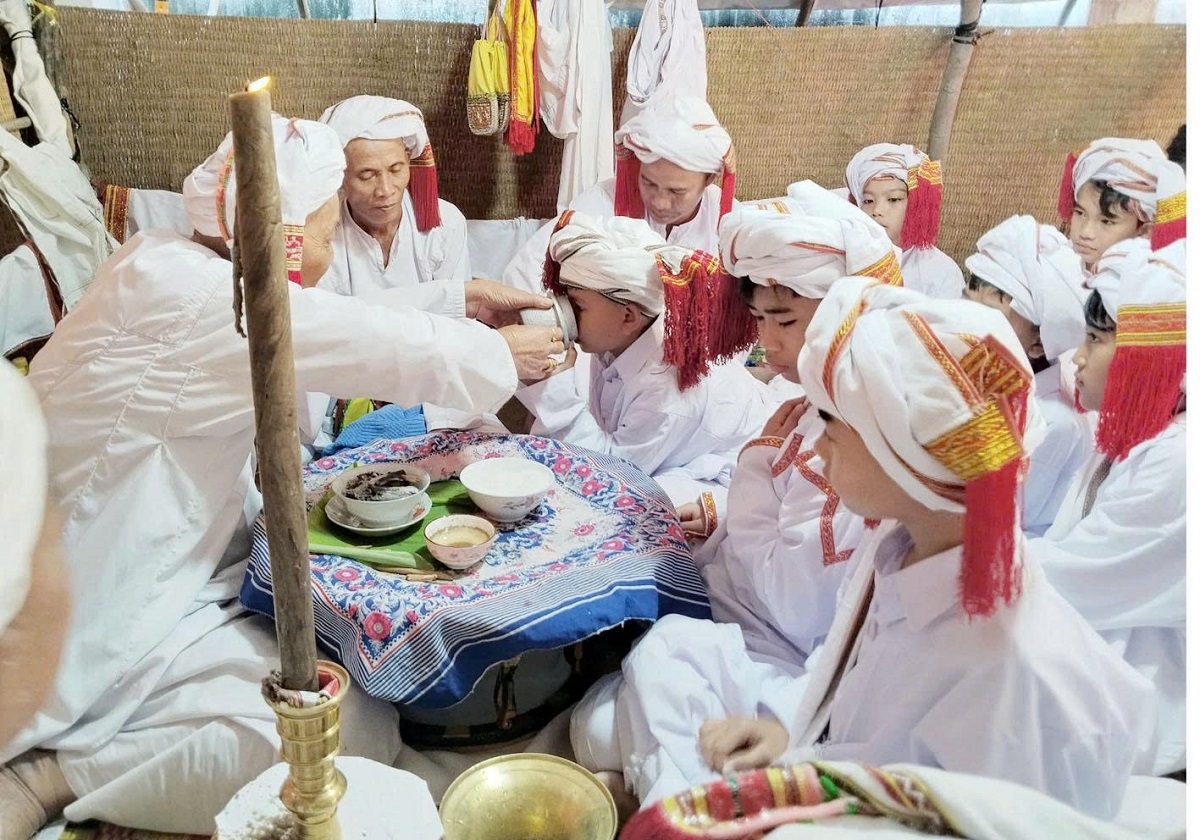 Ndam Katal ka uranaih likei di urang Cam Bani