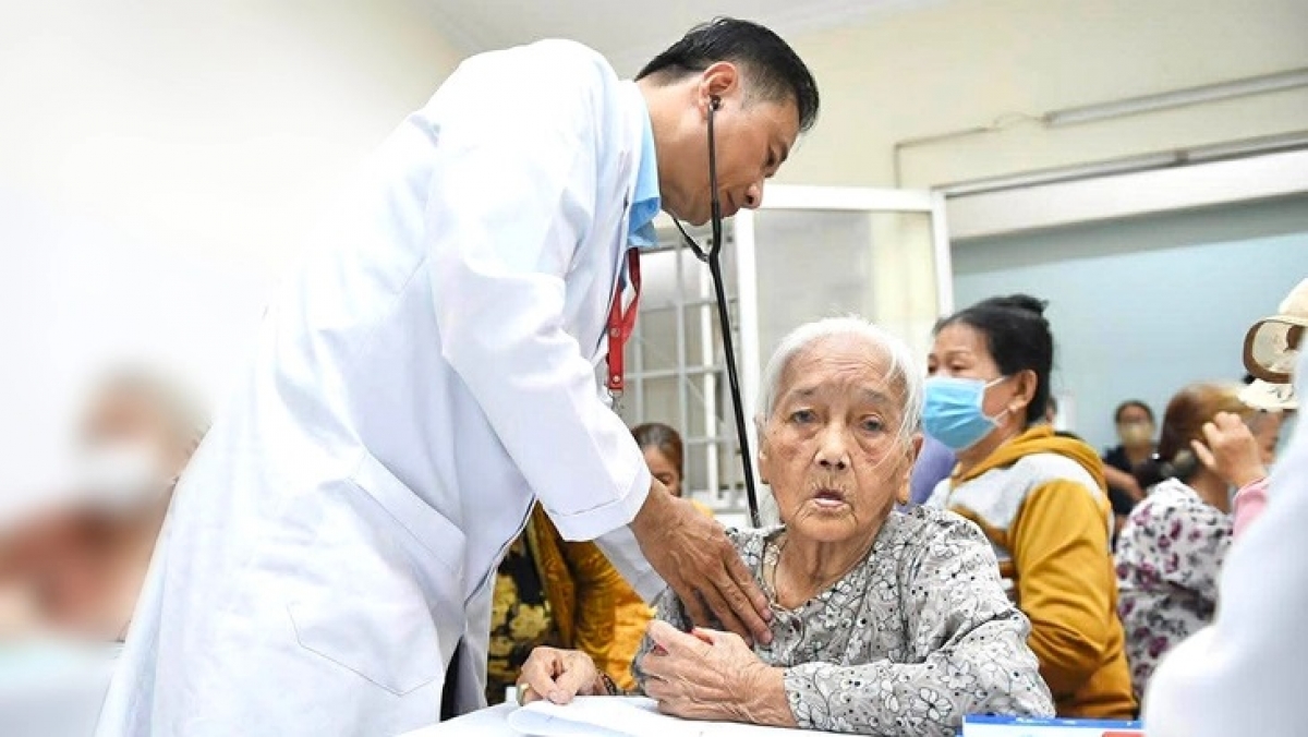 Iek ruak ka bhap bini di Ban raya Ho Chi Minh