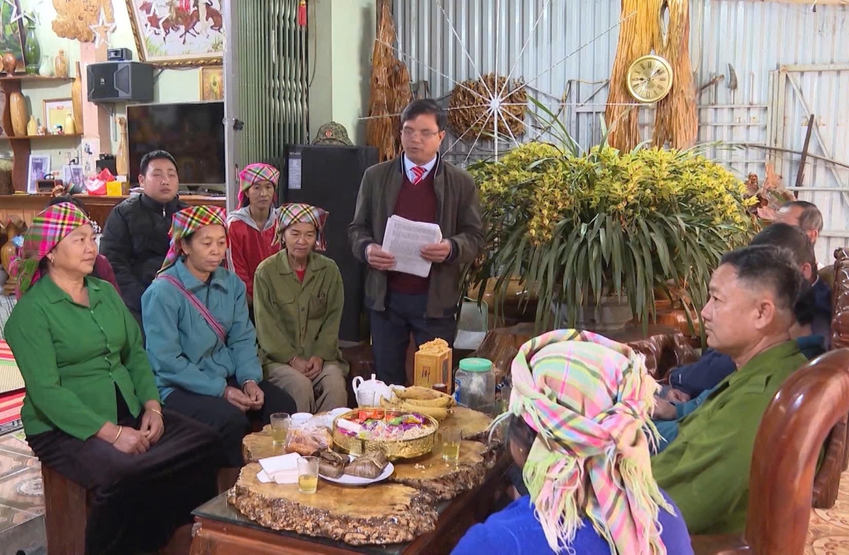 Đảng viên tiên phong trong mọi hoạt động, đã từng bước tháo gỡ các khó khăn trong xây dựng nông thôn mới ở các bản làng Tân Uyên