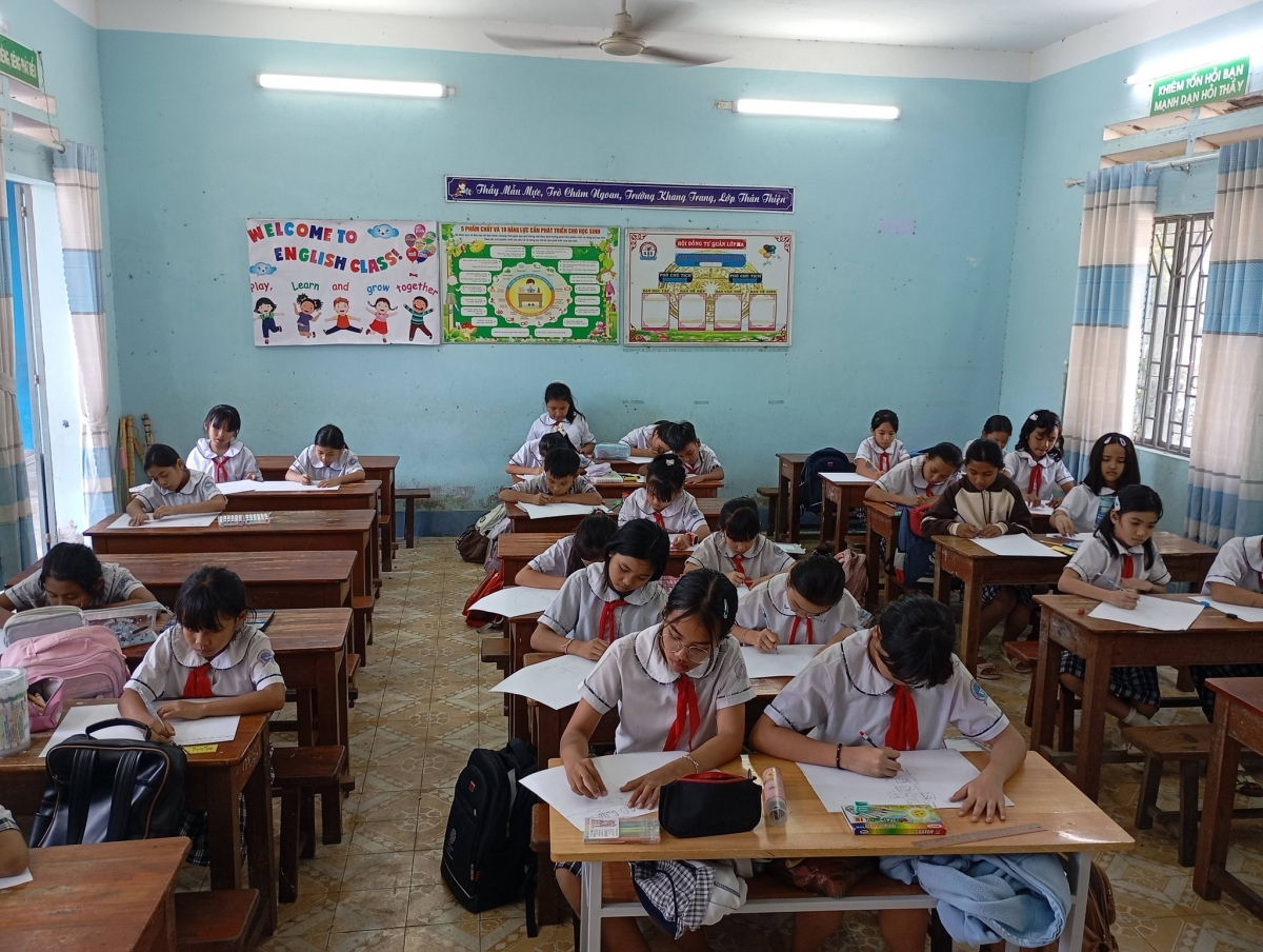 
Hŏk tro kon kông tơring Pơbah dêh char Khánh Hòa oei ƀơm lơ tơnap tap