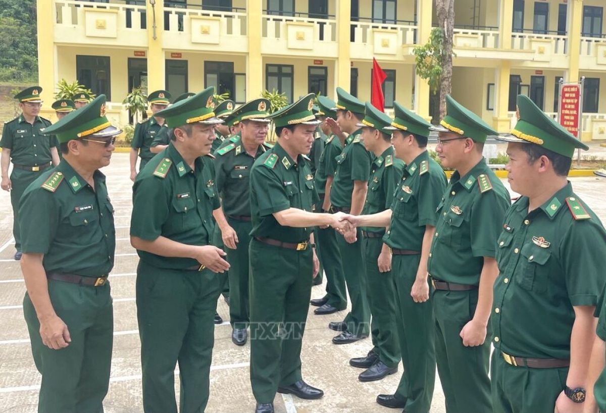 Trung tướng Vũ Trung Kiên và Đoàn công tác đến thăm, động viên và kiểm tra kết quả thực hiện nhiệm vụ công tác Biên phòng và xây dựng lực lượng tại Đồn Biên phòng Cà Xèng, Bộ đội Biên phòng Quảng Trị.