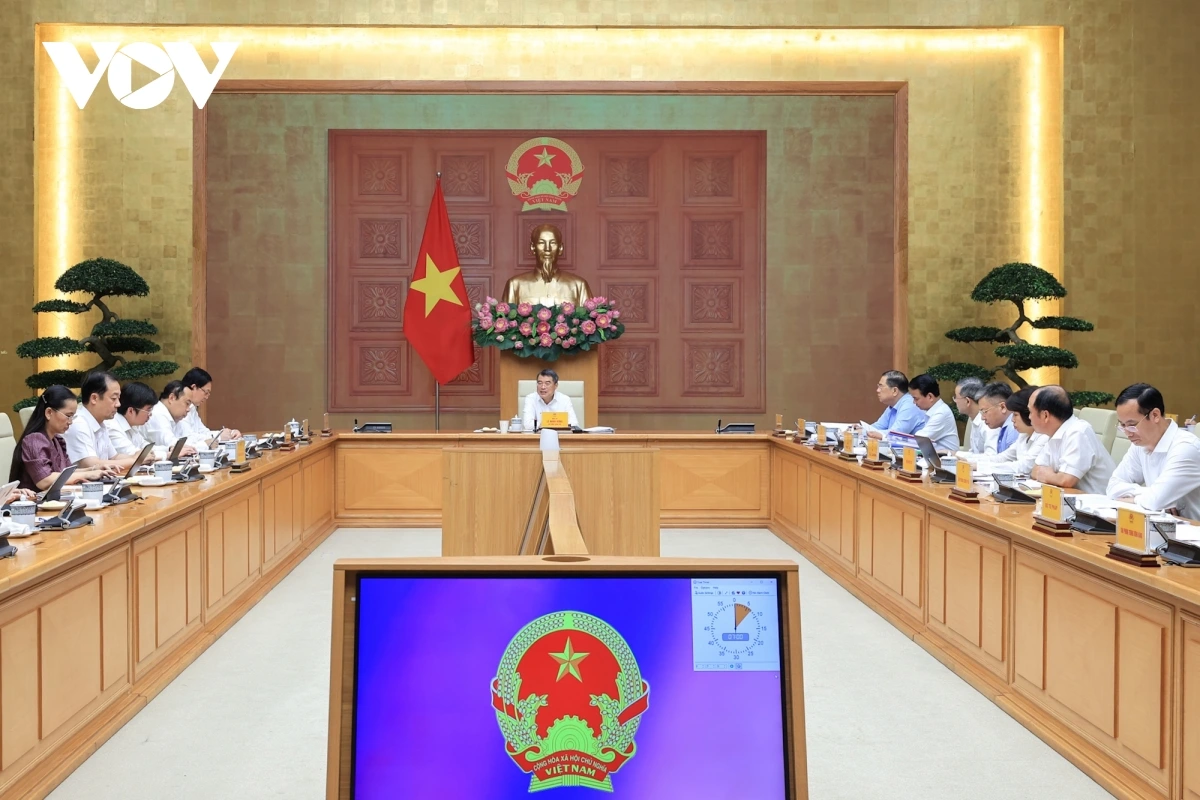 Thu tuong Lê Minh Hưng dang akaok var ngak bruk haong Mentri Ilamo saong Kong nghe ka Sarak ka 57 di Mentri Chinh tri