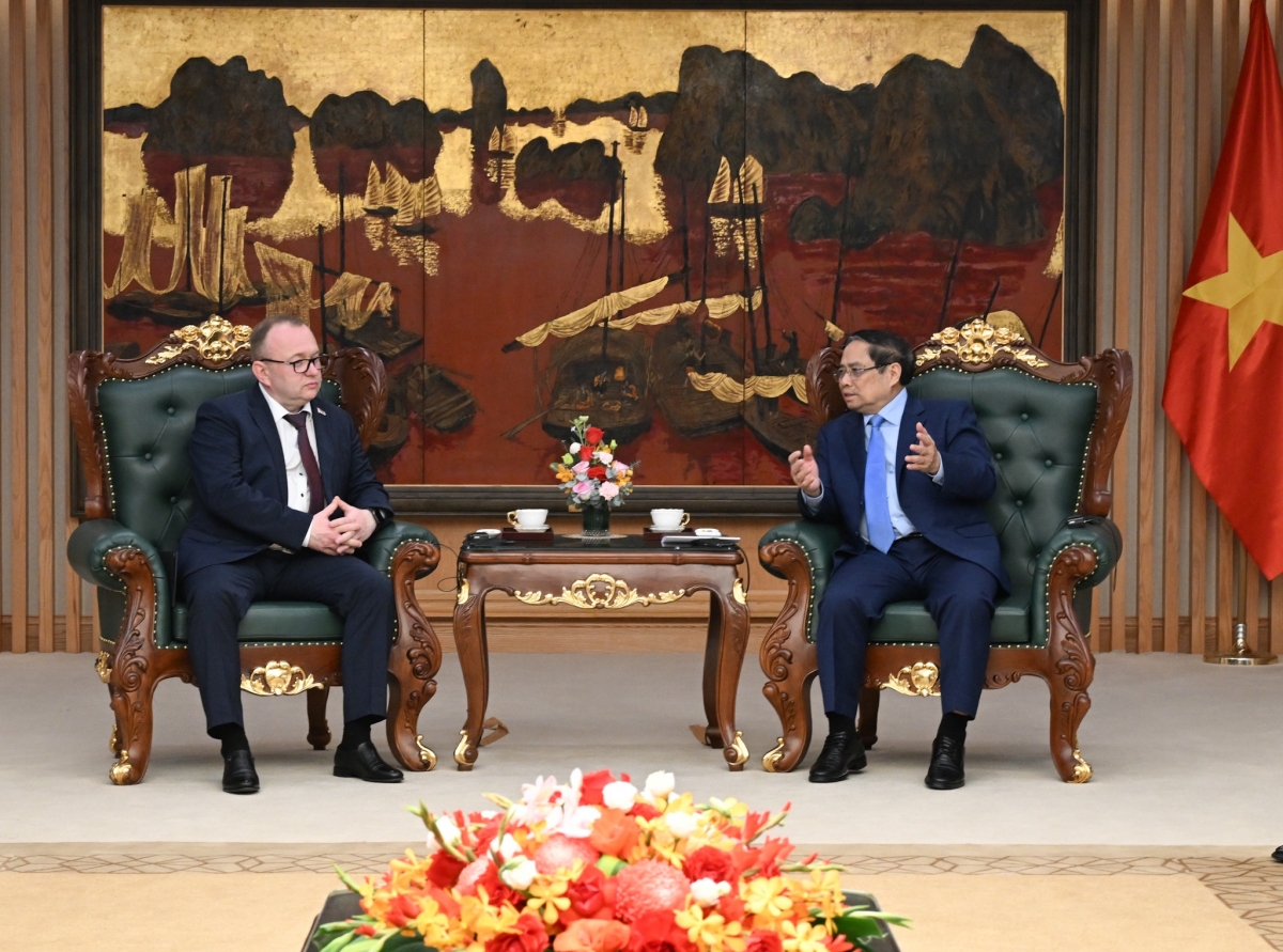 Pôa Phạm Minh Chính, Ngế pro xiâm hnê ngăn tơnêi têa ƀă Kăn hnê ngăn Vi ƀan Mơnhên ‘na luât dêi  Belarus