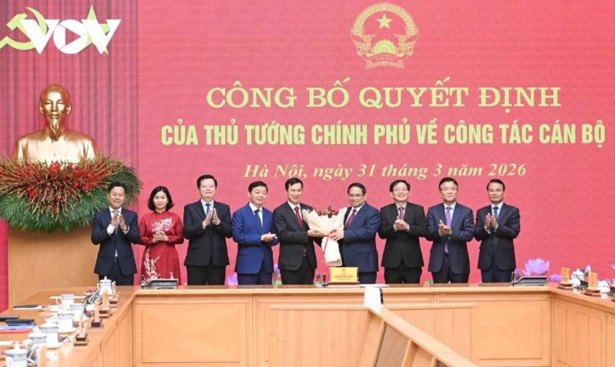 
Thủ tướng Phạm Minh Chính pơjao tơdrong tơchơ̆t păng hơpăh pơkao ăn ƀok Bùi Thế Duy