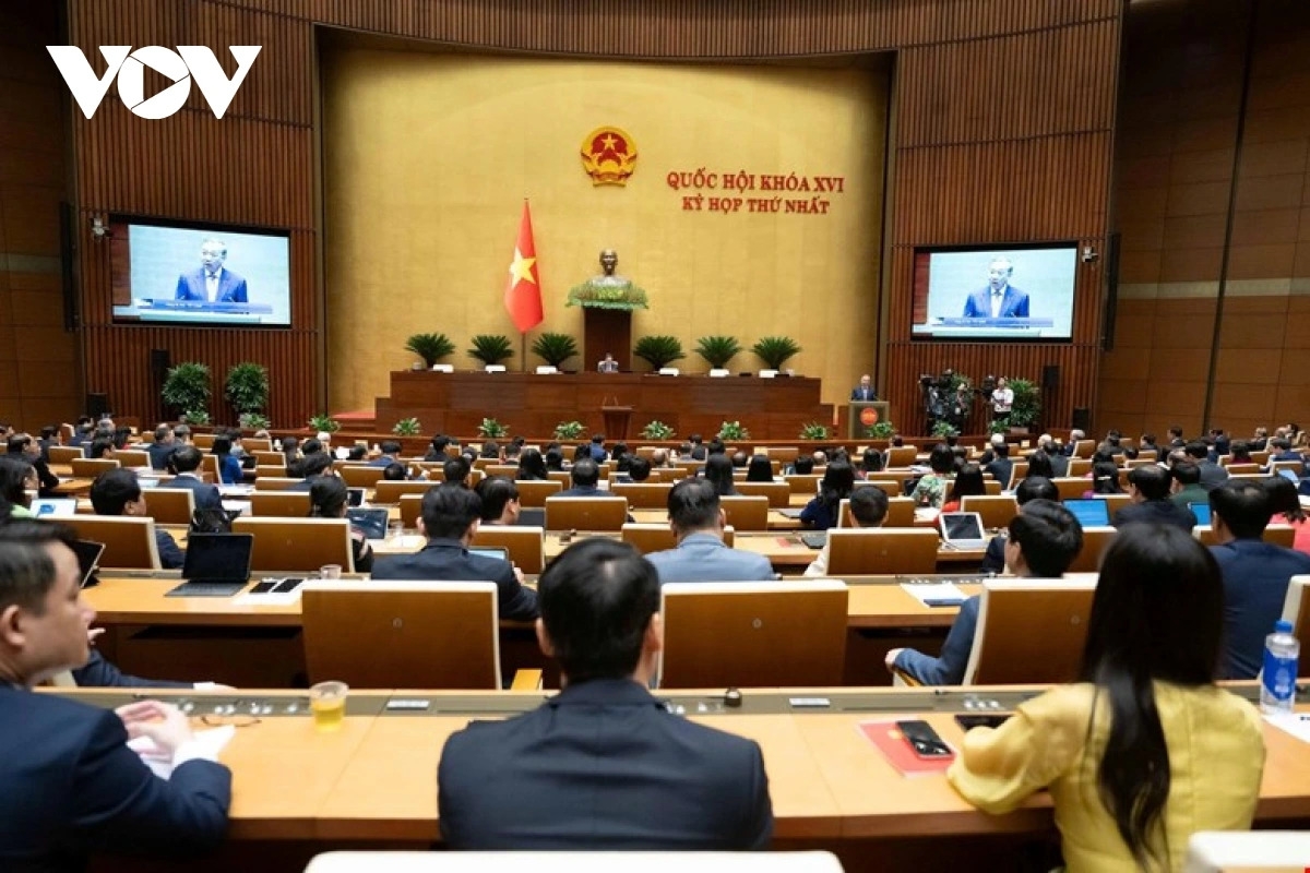 Toàn cảnh phiên họp.