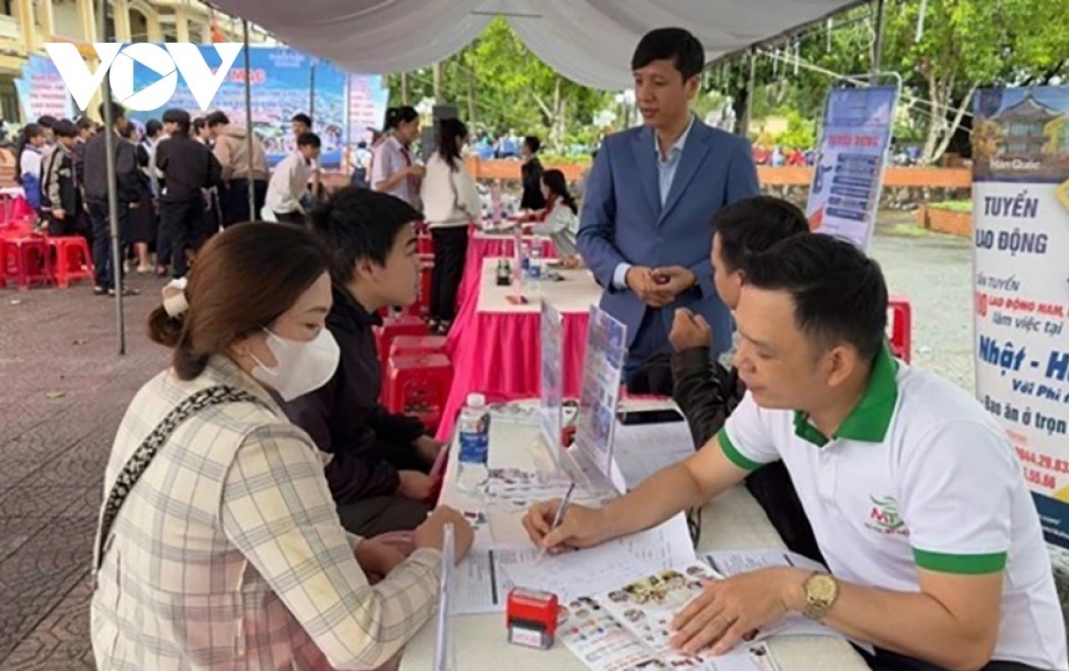 Tỉnh Quảng Ngãi tạo điều kiện cho lao động đi làm việc ở nước ngoài.