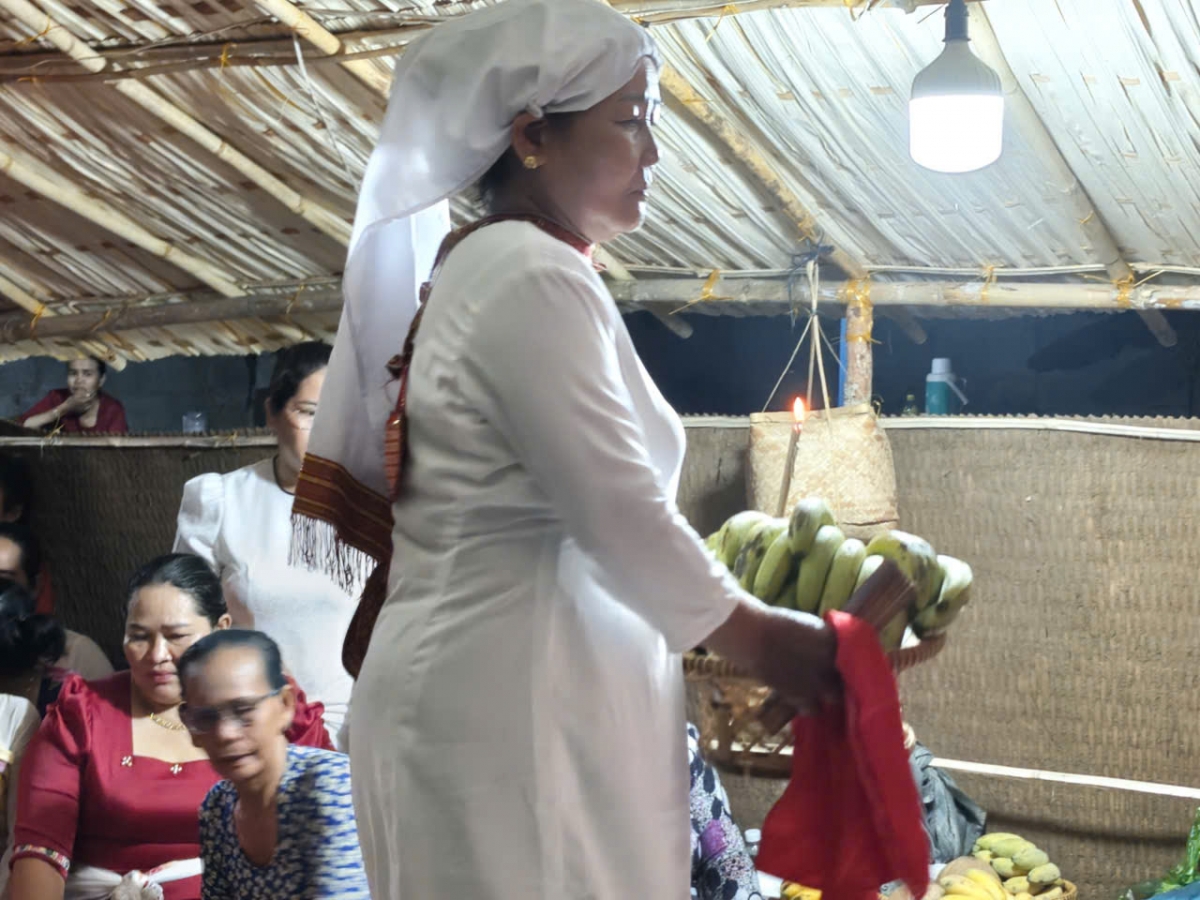 Amuk Rija tamia ngak adat