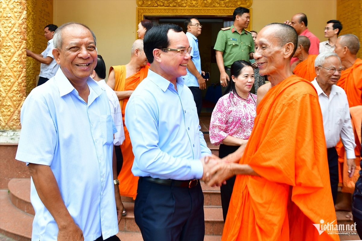 Mikva bangsa Khmer raok Chol Chnam Thmay ginup bak