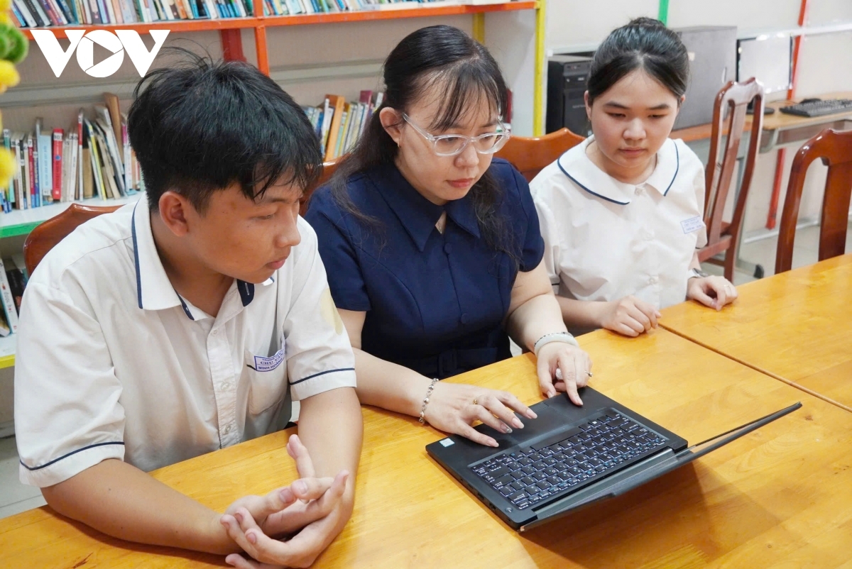 Anai gru Nguyên gam haong rilo anek saih maong gilac dom kadha ngak hu meng AI daong bruk