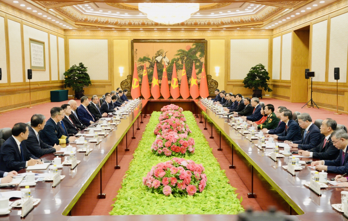             -Khua gĭt gai Đảng, Khua Lăn čar Tô Lâm blŭ hrăm hŏng Khua gĭt gai Đảng, khua gĭt gai China Tập Cận Bình.