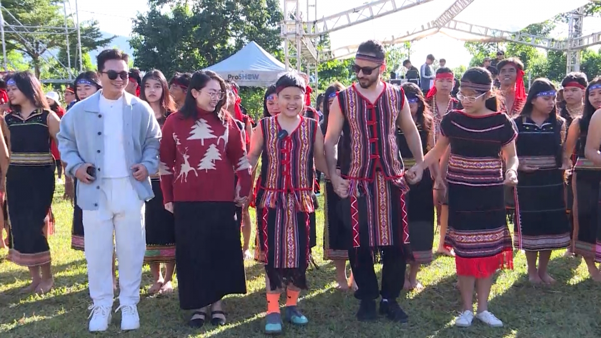 Thun jirah rivang pakat negar hu kein lagaih patagok samar di Gia Lai