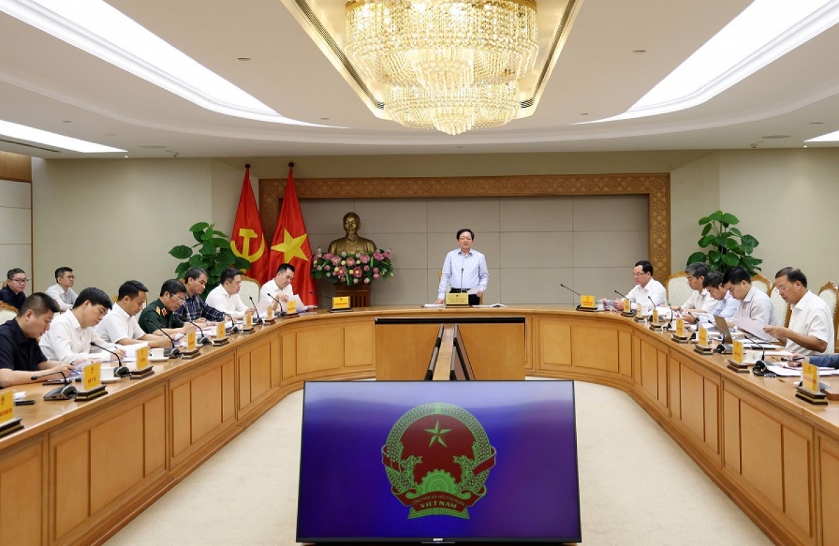 Phó Thủ tướng Cíñ phủ ồng Hồ Quốc Dũng đơng lam dơ̆ lơh broă