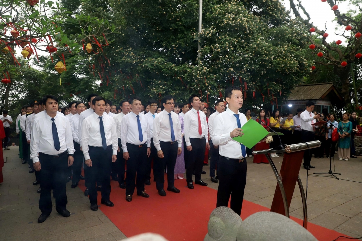 Các xã, phường trong tỉnh dâng hương, tri ân công đức các Vua Hùng