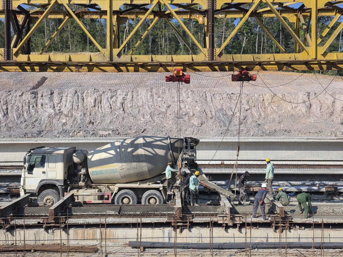 Rŭ mdơ̆ng kban ti êlan dơ̆ng êran pral