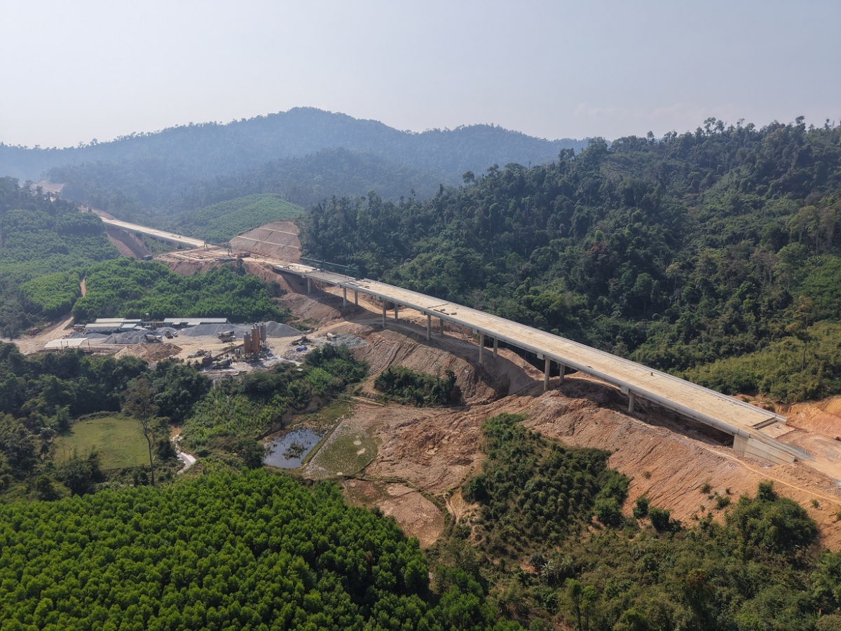 Dŭm anôk bruă dôk rơ̆ng hnơ̆ng rŭ mdơ̆ng êlan dơ̆ng êran pral Khánh Hòa – Ƀuôn Ama Thuôt.