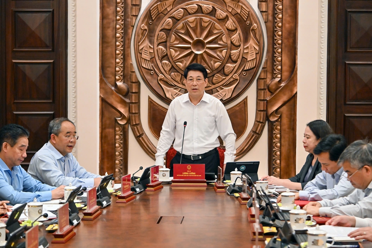 
Kơdră chĕp pơgơ̆r teh đak Lương Cường iung pơma pơtôch jơ bơ̆ jang.