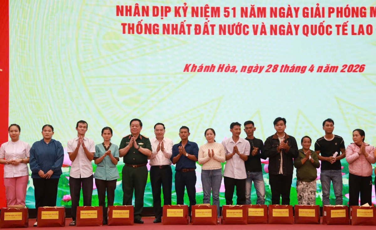 Đại tướng Nguyễn Trọng Nghĩa còp să, pơlam ală hìu nhă geh sră dong kờl