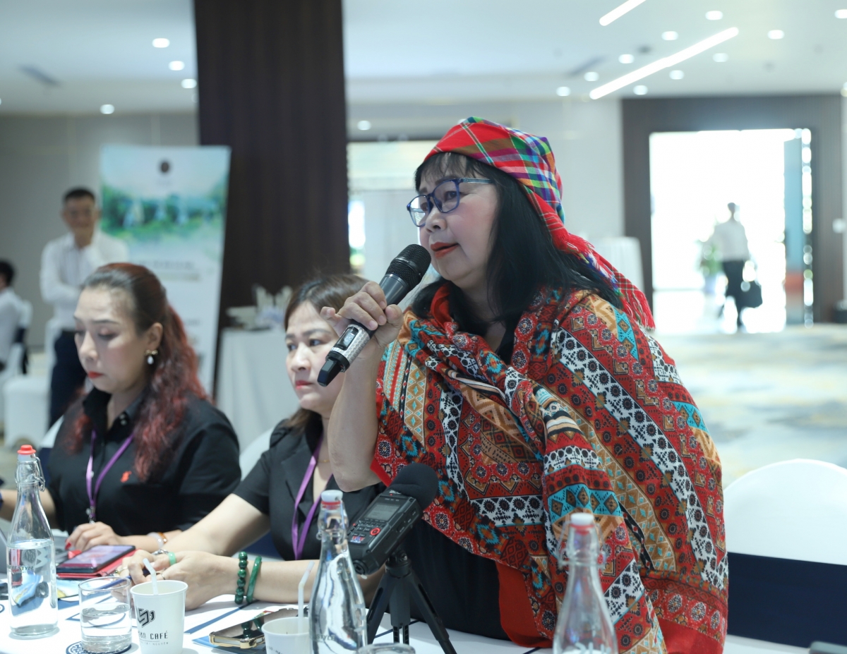 Mâu kăn teăng mâ veăng tơpui vâ mơnhông ôm hyô Dak Lak