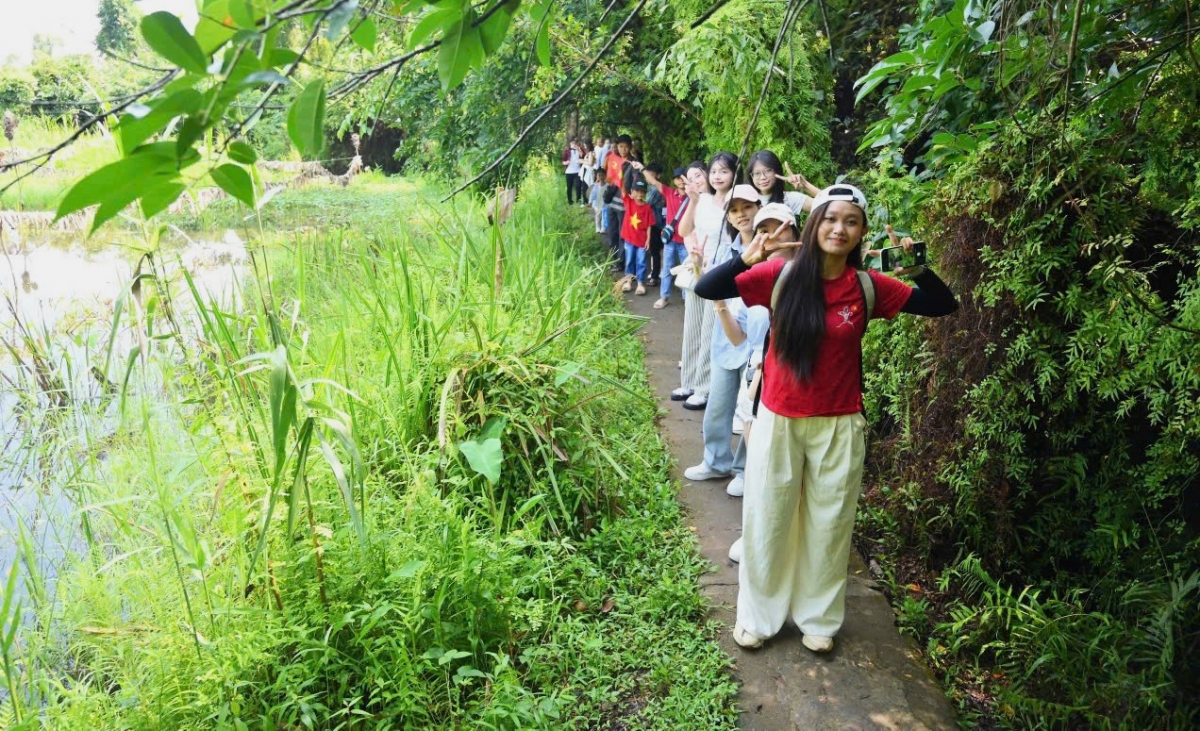 Học sinh trải nghiệm khu du lich sinh thái Xẻo Quýt