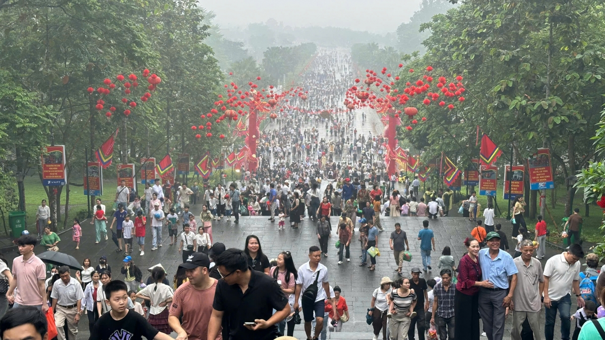 Hơn 60.000 lượt du khách về Phú Thọ trong 3 ngày đầu tiên của lễ hội năm nay.