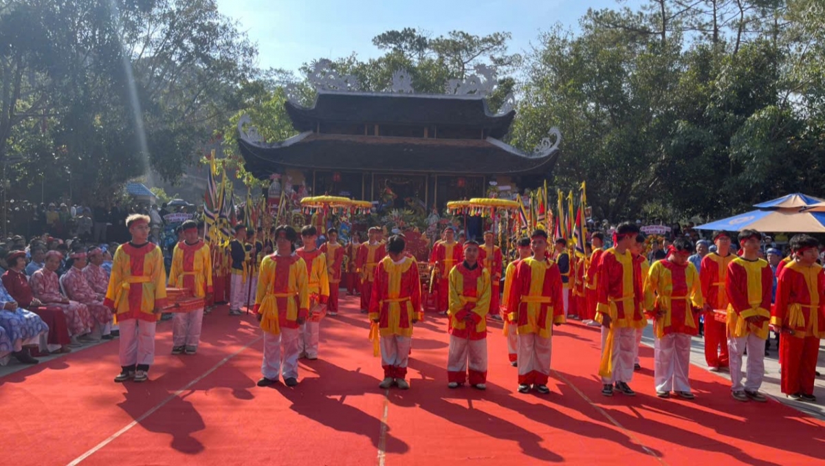 Tơbâ hâi pơtáu Hùng hlâ po kân krip a tíu xối tơbâ Âu Lạc, a ngo Phượng Hoàng, Lâm Đồng