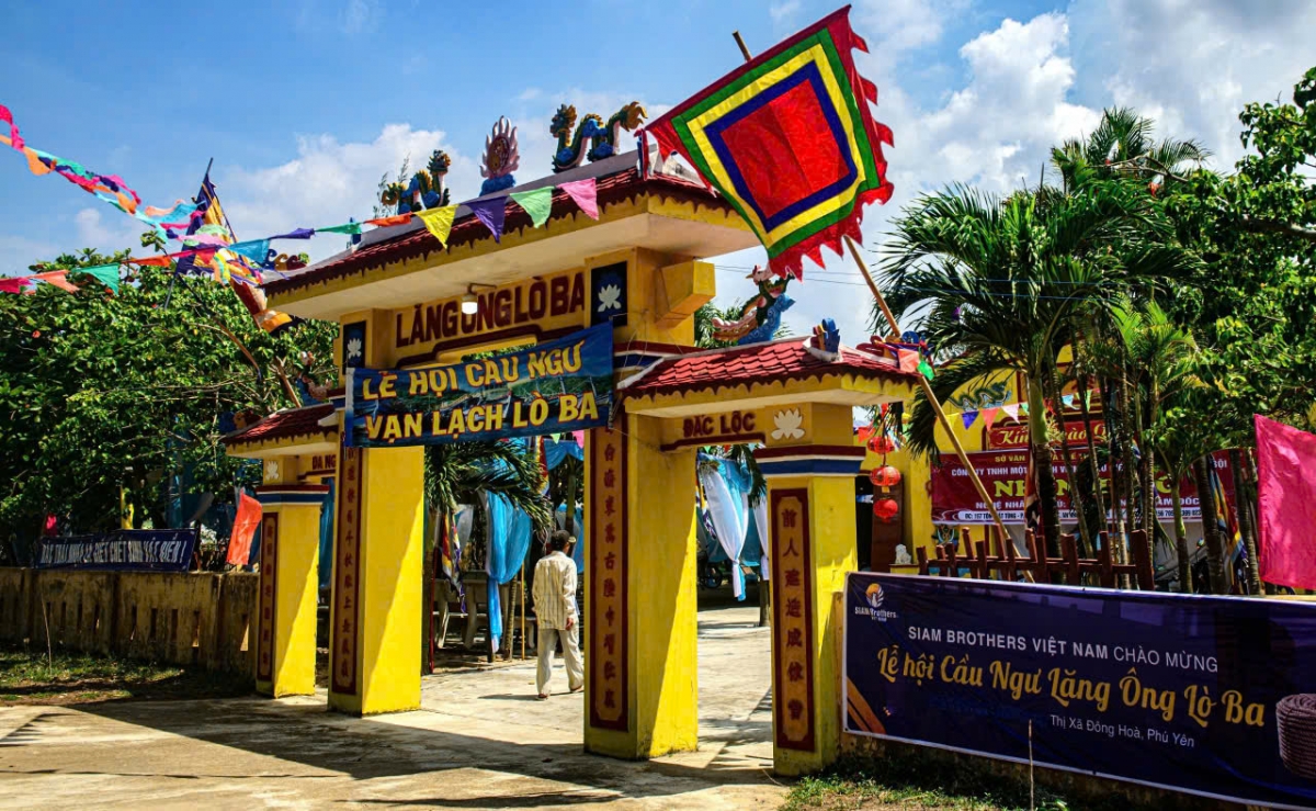 Pra yang pơsat akan ơi plơi Lò amăng hrơi ngă yang iâu bơngăt akan ia rơsĭ