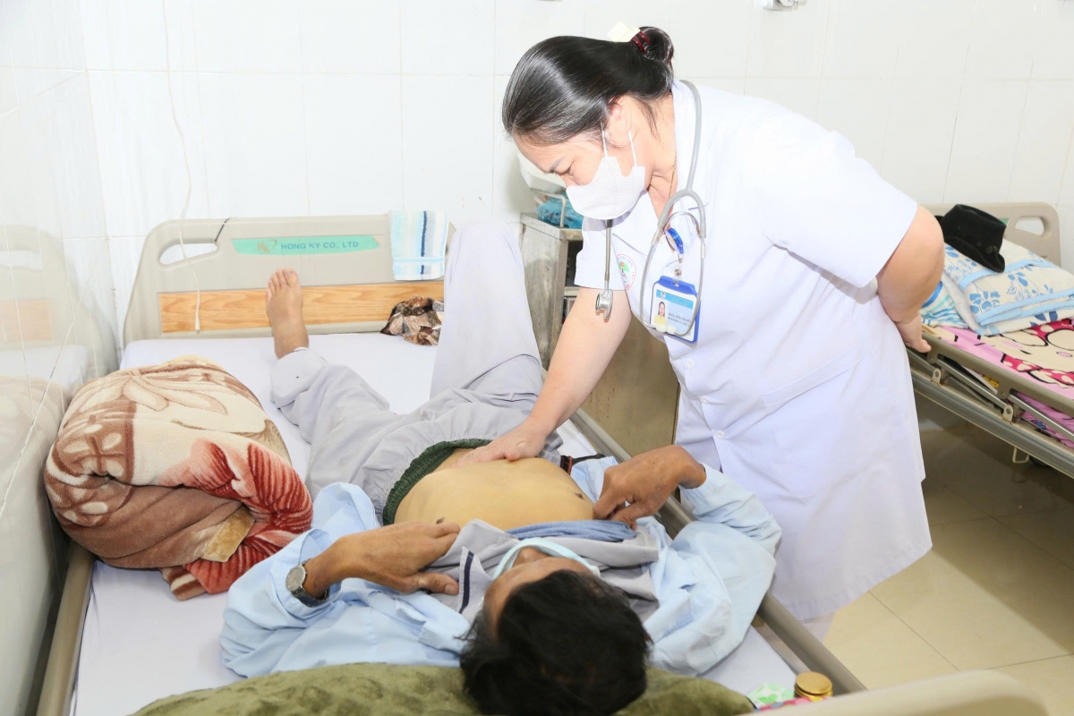 Tàm tŭ sơm kòp jòr bơsiă gơlik mhàm, cau kòp kờñ pal lơh jat nền nòn jơnau pơlam bơh ƀák sìh dê, mờ kung gàr sùm broă sàu sa jak chài nàng dong kờl pràn wơl