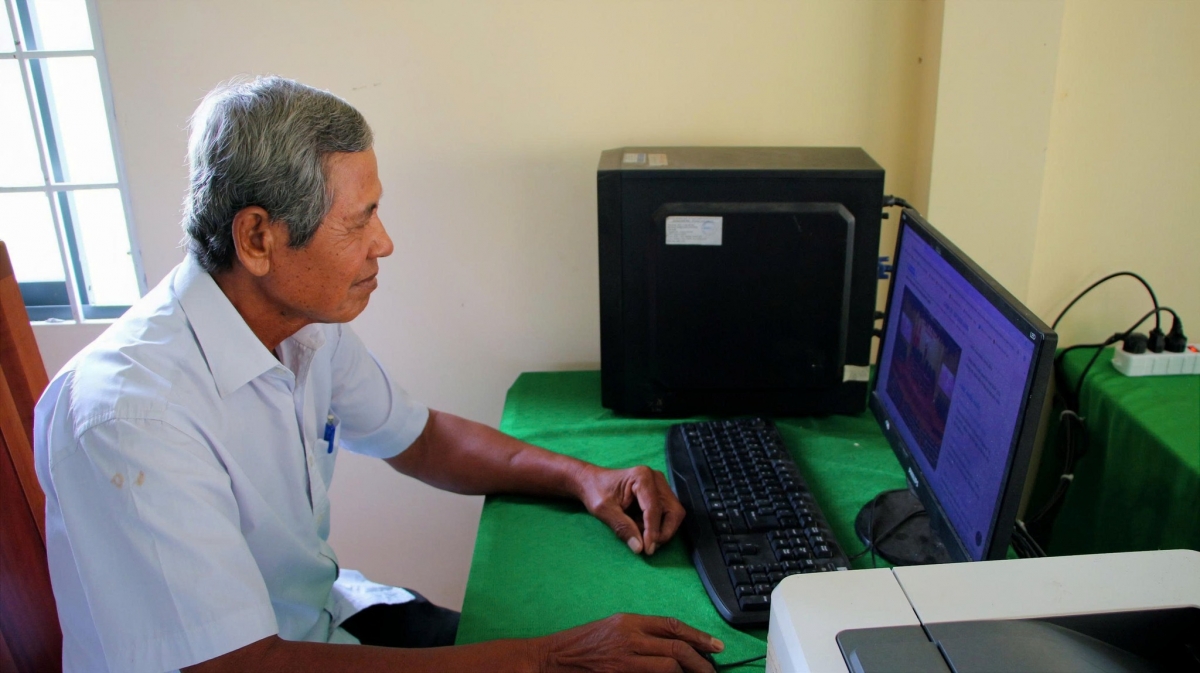 Ông Lý Đông, Bí thư chi bộ ấp Trà Canh B, xã Thuận Hoà, TP Cần Thơ