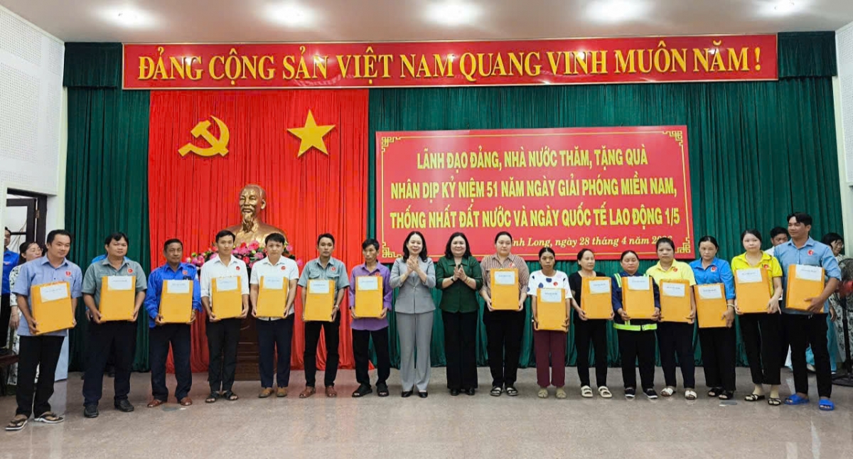 
Phŏ Kơdră teh đak păng Khul jang kơ TW hơpăh tơmam ăn công nhân, bơngai jang, unh hnam đei kŏng