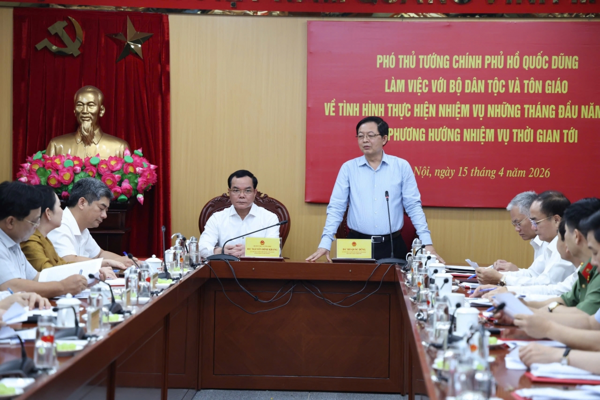 Phó Thủ tướng ồng Hồ Quốc Dũng đơs sồr lơh tàm dơ̆ lơh broă