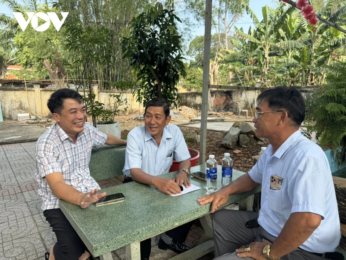 Rahra Long Sơn caong khin di angaok jalan patagok, bhum palei brei khik ramik