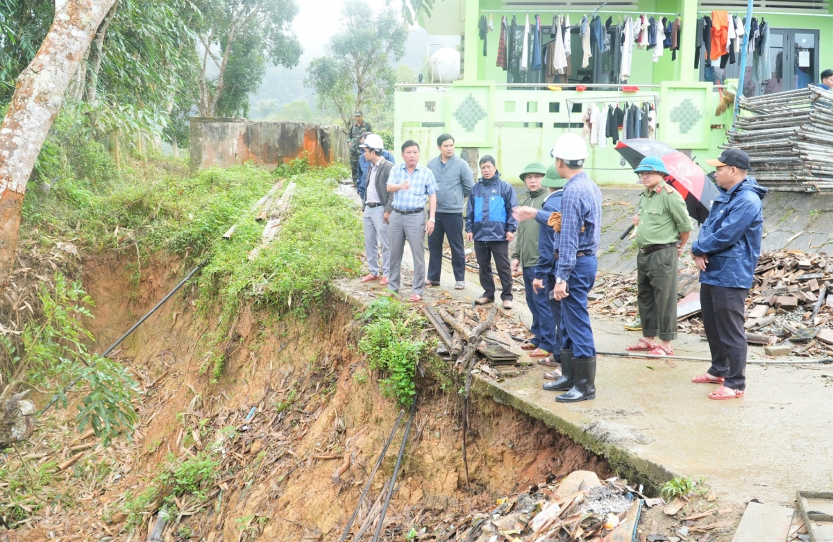Hiện trường điểm sạt lở khu vực Trường Phổ thông dân tộc nội trú THCS Tây Giang