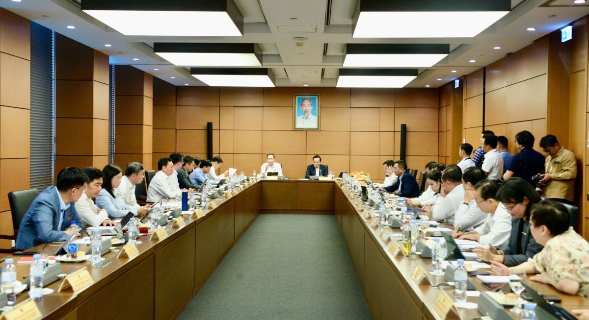 Quôk hội cribơyai rơndap lơh Adat Càr lơgar (tam gơl)