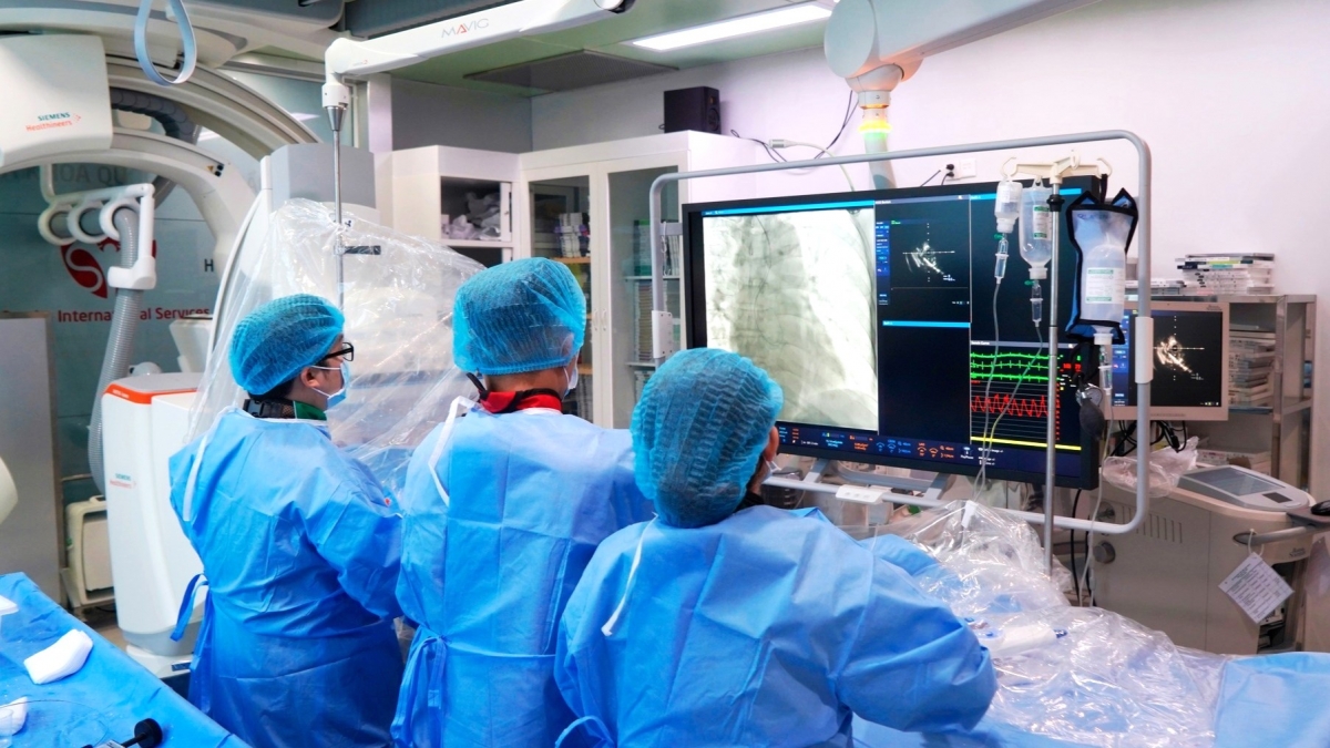 Nâng tầm diện mạo bằng mô hình hợp tác công - tư trong mua sắm trang thiết bị, vật tư y tế hiện đại kết hợp chuyển đổi số góp phần đưa Cần Thơ trở thành trung tâm của vùng ĐBSCL