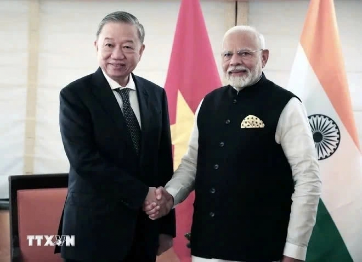 
Tổng Bí thư, Kơdră teh đak bơ̆n Tô Lâm păng Thủ tướng Ấn Độ Narendra Modi. (Rup: Thanh Tuấn/TTXVN)