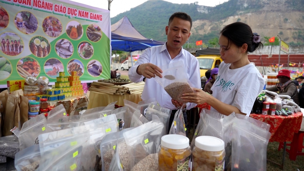 Nhờ công số giúp người dân miền núi TP Đà Nẵng dễ dàng hơn trong việc quảng bá sản phẩm đến người tiêu dùng.