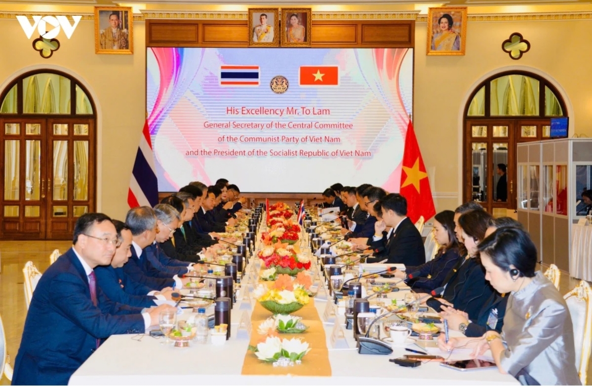 Pôa Tô Lâm, Kăn xiâm pơkuâ hnê ngăn Đảng, Kăn xiâm hnê ngăn tơnêi têa hôp tơpui ƀă pôa Anutin Charnvirakul, Ngế pro xiâm hnê ngăn kong têa Siam