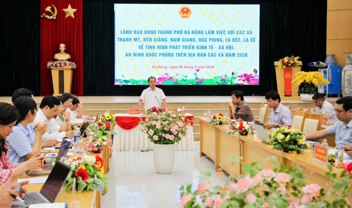 Phó Chủ tịch UBND thành phố Trần Anh Tuấn chủ trì buổi làm việc.