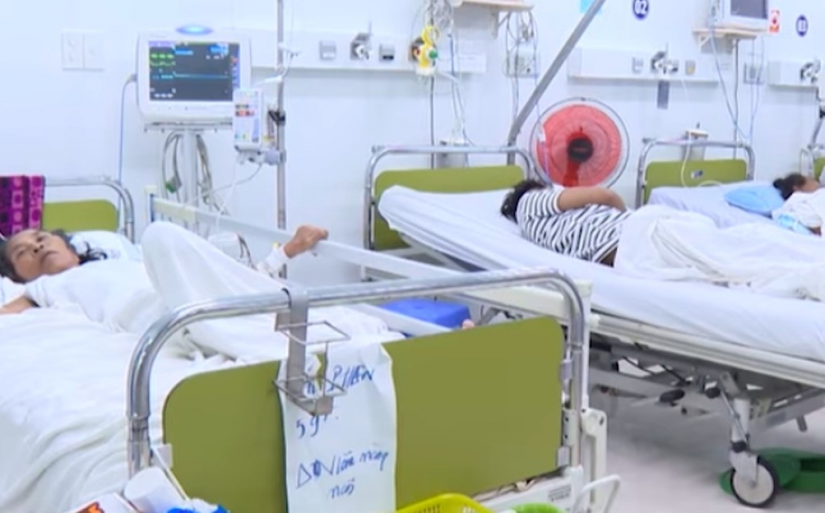Nhiều bệnh nhân sốt xuất huyết đang điều trị tại các cơ sở y tế ở Khánh Hòa. 