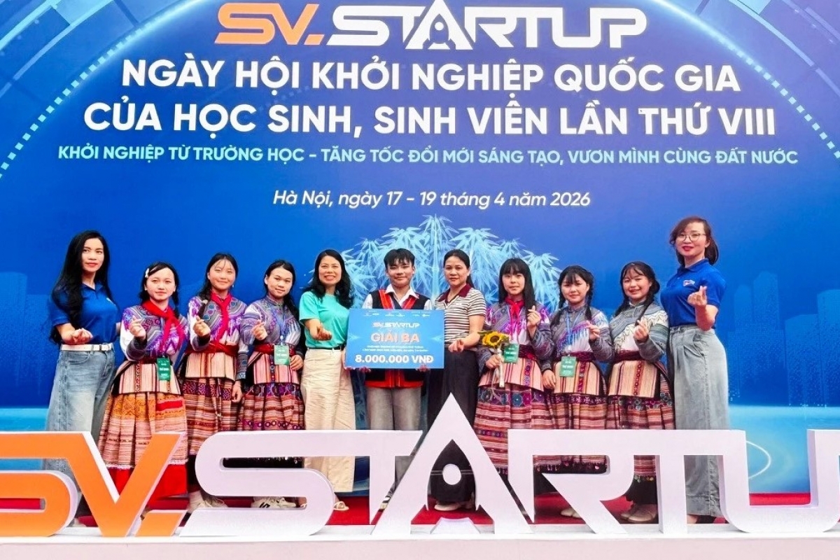 Dự án “Đa dạng hóa sản phẩm từ Tiên Ngân Sâm” xuất sắc giành giải Ba cuộc thi học sinh, sinh viên với ý tưởng khởi nghiệp lần thứ 8.